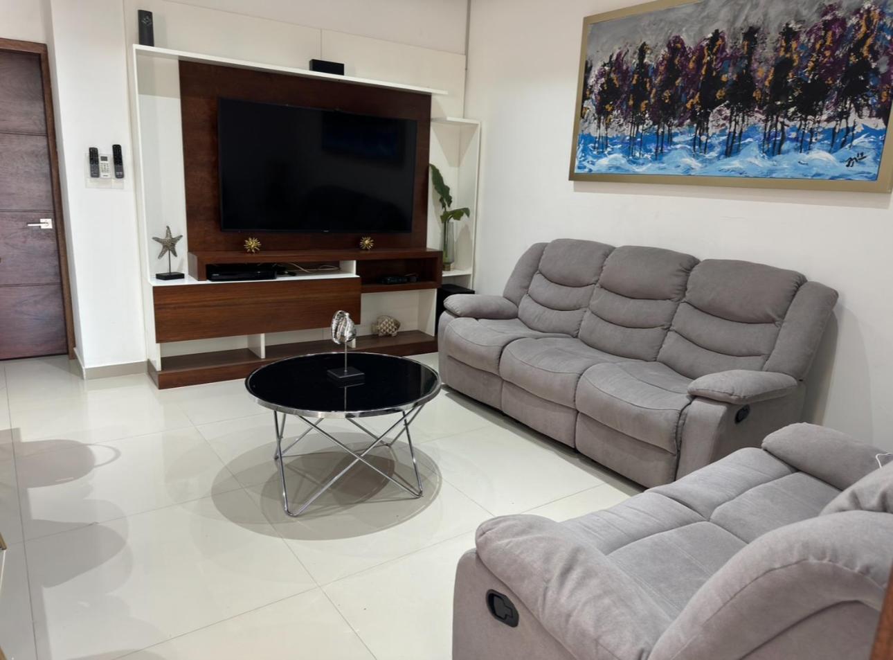 דירות מזטלן Departamento Cerca De Zona Dorada מראה חיצוני תמונה